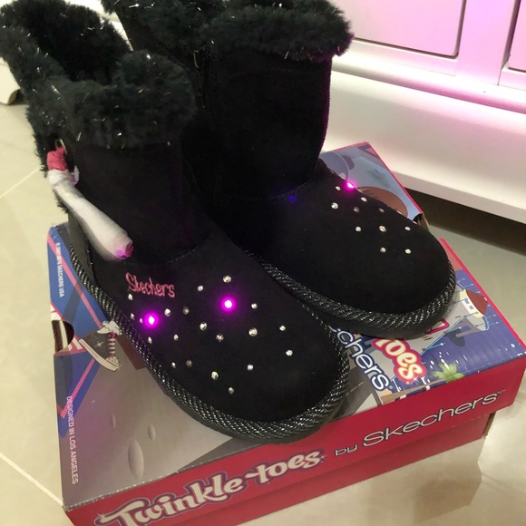 Uggs Style Skechers Twinkle Toes Boots 